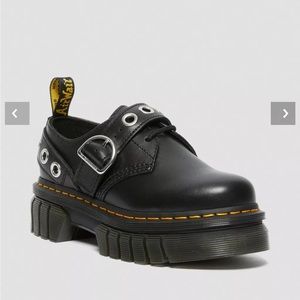 Dr. Marten Audrick Leather Platform Shoes in black (like new, worn twice)